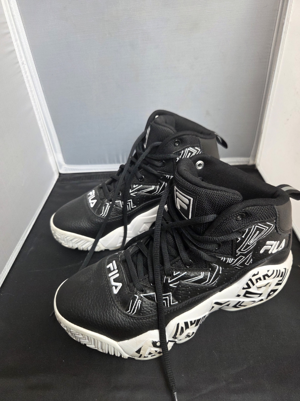 FILA MB Retro Basketball Shoes - Mid Top Black White - Size 8
